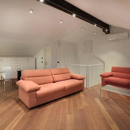 Ur-nest Moline בולוניה