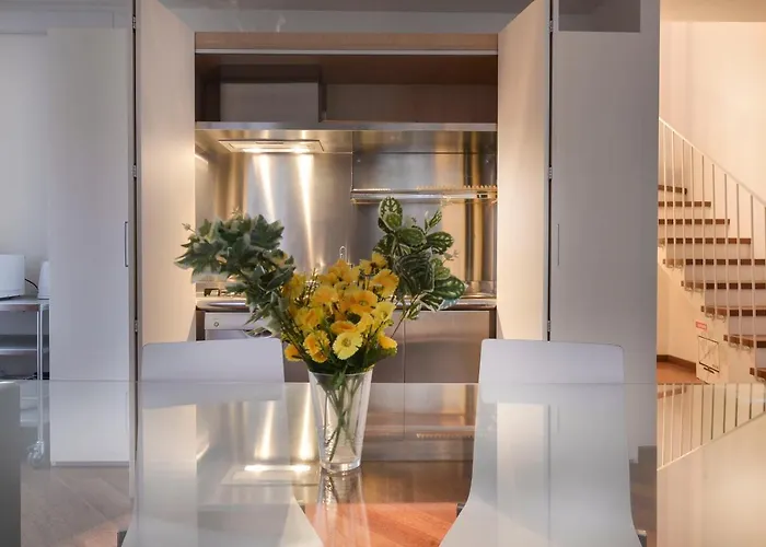 Ur-nest Moline Lägenhet