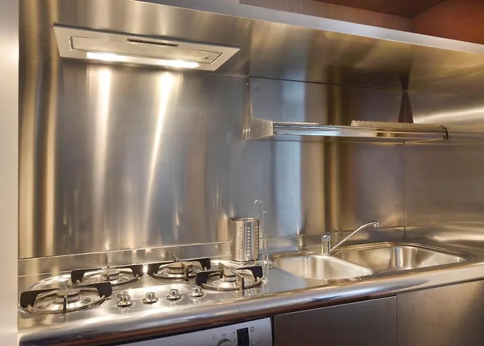 Ur-nest Moline * Bologna